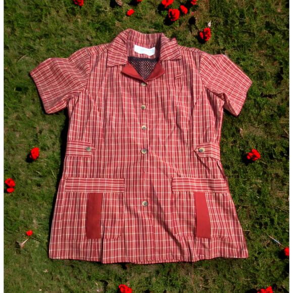 Disney Worldwide Services Cast Member Red Plaid Button Shirt Size M - Picture 1 of 9